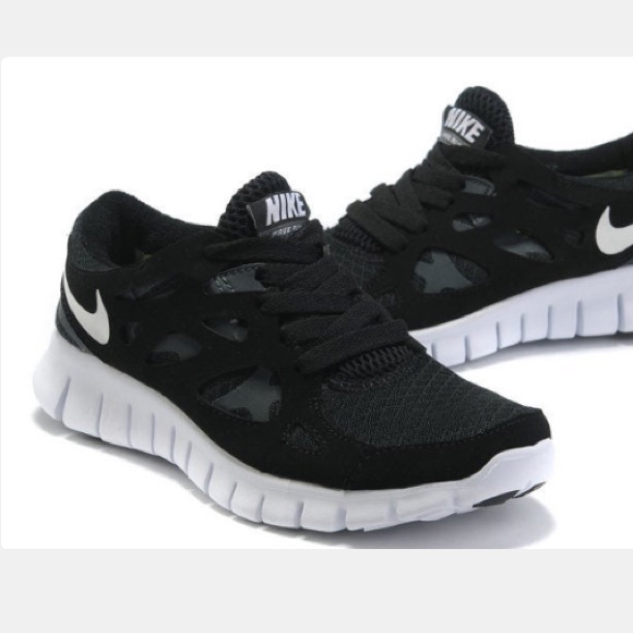 Nike | free run 2 in black and white - Picture 10 of 10